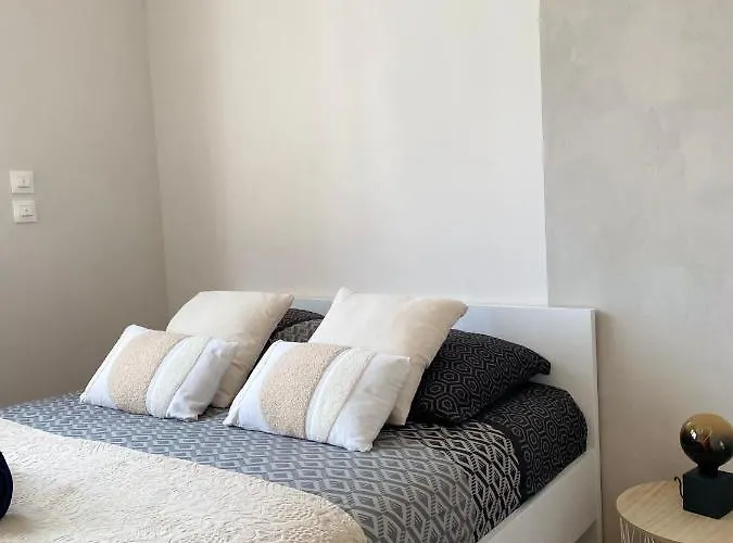 Maison D Architecte Avec شقة إيبيرني